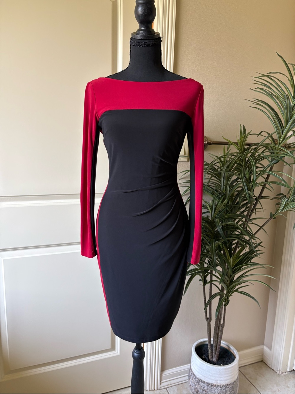 Chaps Black and Red Colorblock Long-Sleeve Sheath Dress